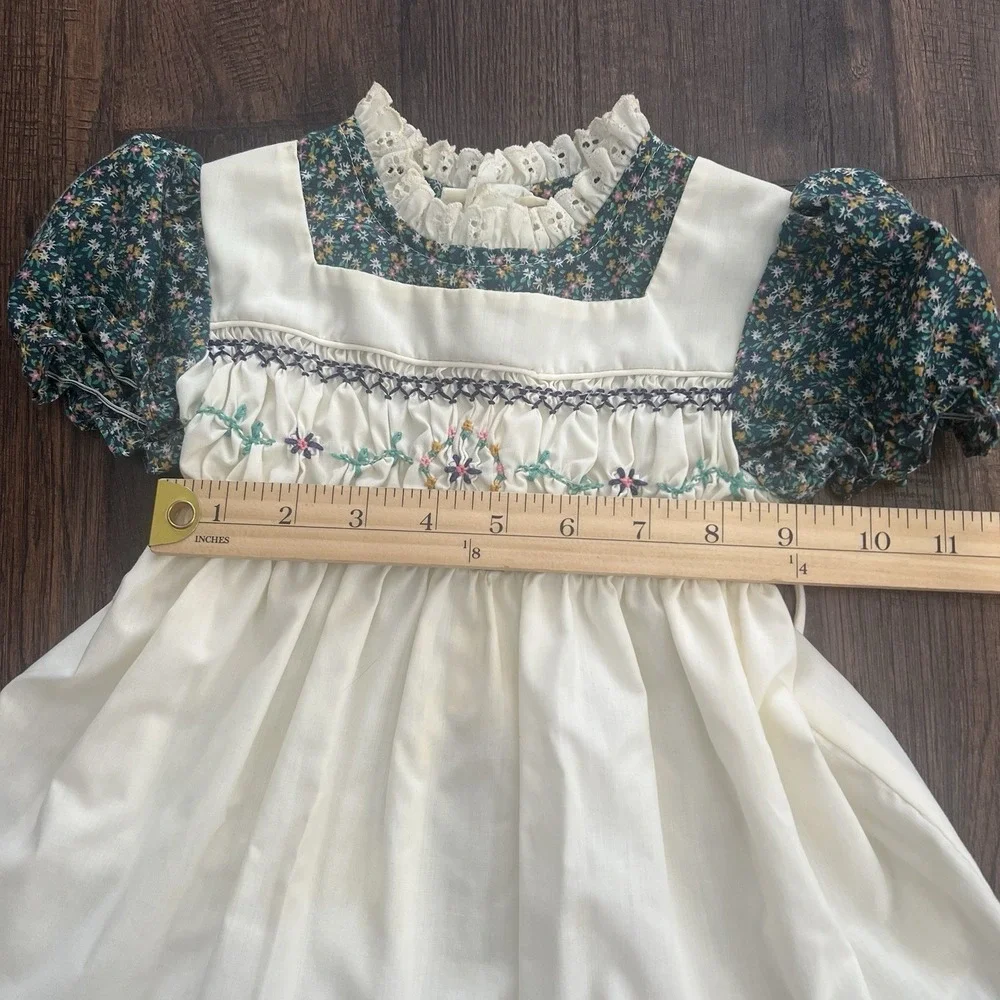 Vintage DISNEY Winnie Pooh Blue Prairie Floral Smocked Peasant Dress Y2K 4T Girl